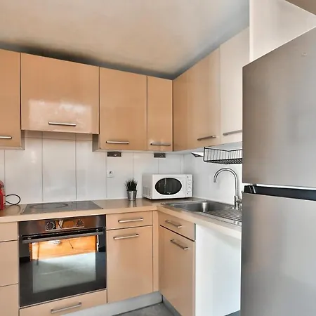 Apartament Quartier Republique Paryż